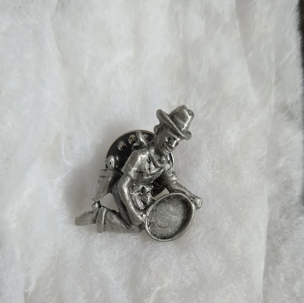 Pewter Artisan Gold Panner Tie Pin - Picture 2 of 4